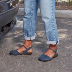 New Products -Dansko S23 PDP Rowan Navy 2400x2400 1